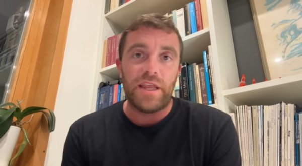 曼联挑升费尔明？罗马诺：费尔明没思离队，巴萨也不策划出售他