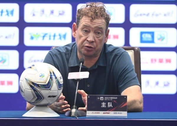 斯卢茨基：情怀还未透顶平复，很难用成立性的说话去转头本场比赛