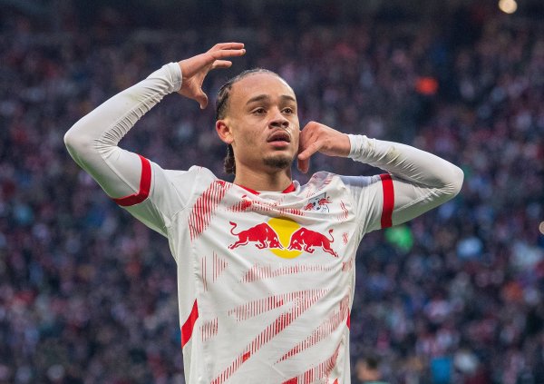 记者：莱比锡尚未收到给西蒙斯的报价，切尔西与球员接近杀青合同