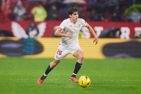 记者：那不勒斯和胡安卢团队正致力鼓吹与塞维利亚计划