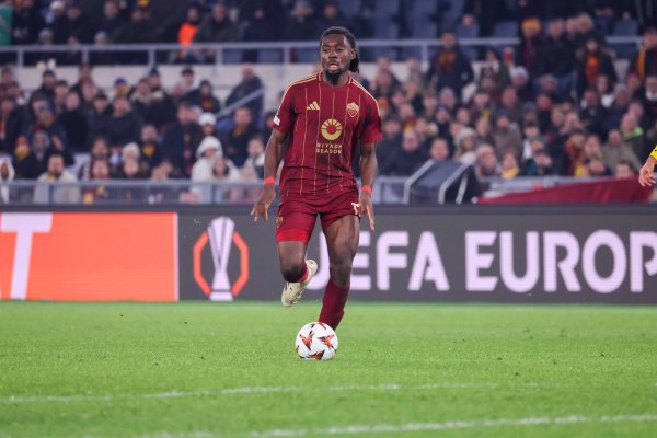 记者：国米念念要科内，是因为他们在寻找一位阻止型中场