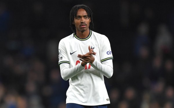 热刺跟队：斯宾塞新条约时限到2029年，可选拔延迟至2030年