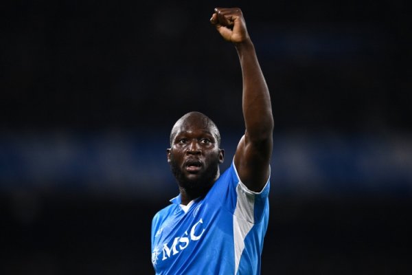 那不勒斯前总监：卢卡库若是罗致手术，最多可能缺席八个月时间