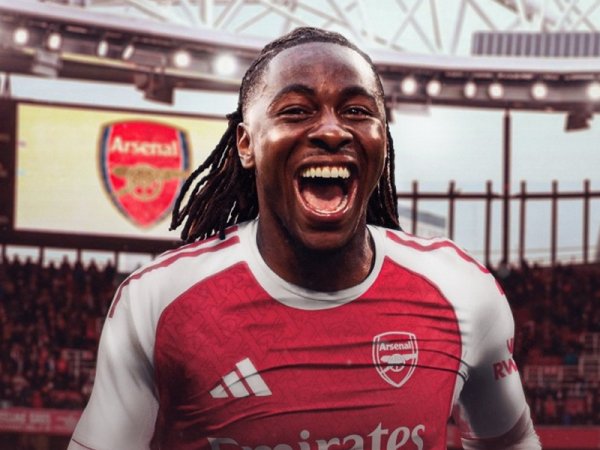 14年的恭候, 换来阿森纳超等三叉戟, 主力受伤, 加速埃泽的加盟