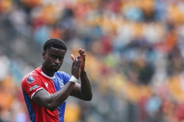 告别前奏？水晶宫队史首场欧战见效后，格伊让镜头拍其他队友