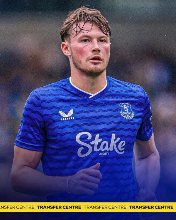 天外体育：塞维利亚在谈租赁埃弗顿后卫帕特森