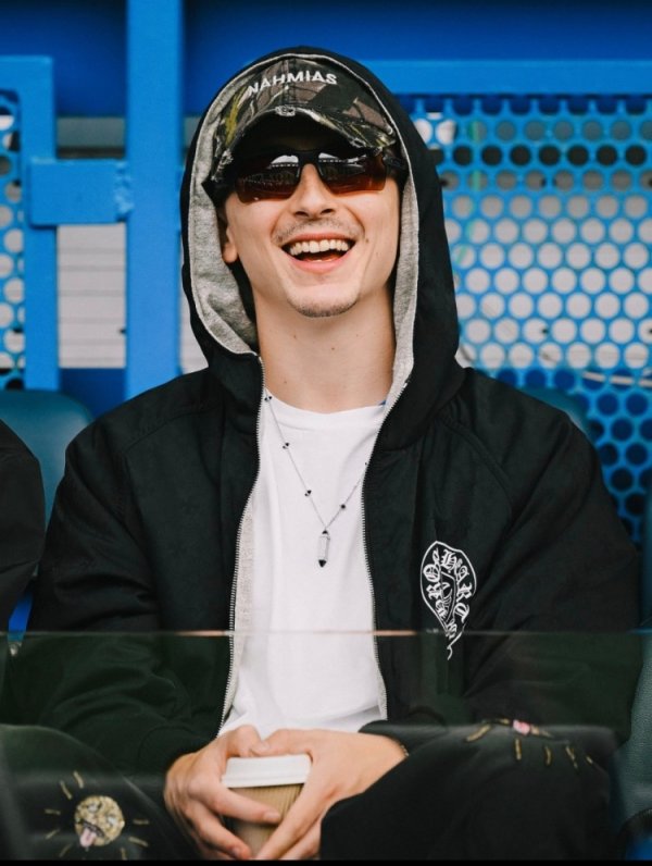 劝诱力，切尔西官推晒出演员“甜茶”查拉梅现场不雅战像片