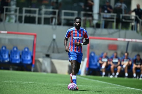 官方：水晶宫先锋爱德华转会加盟朗斯