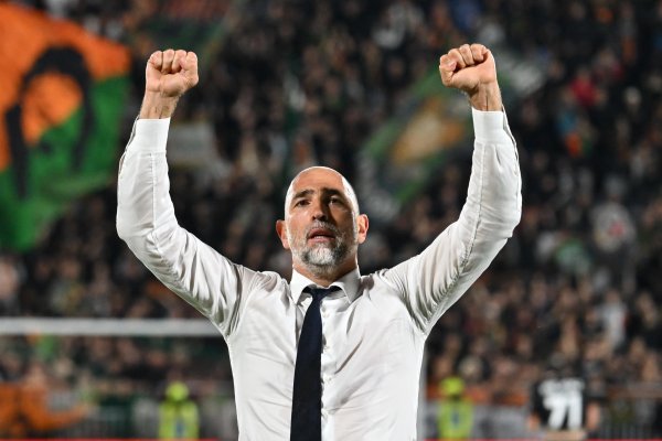 图多尔：科莫利说弗拉霍维奇留队&我很同意 卡卢卢能胜任右边翼卫