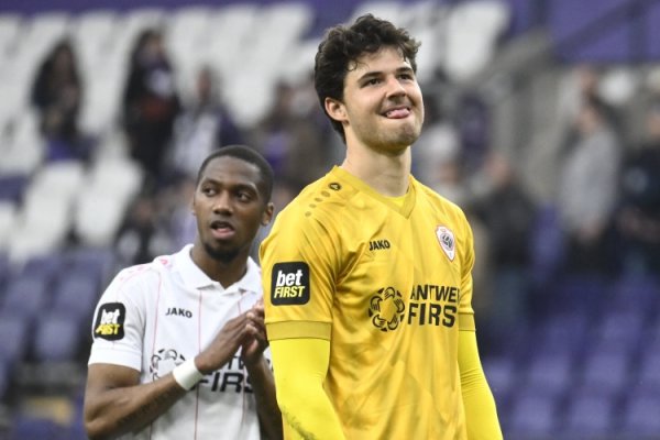 记者：曼联有信心在改日两天内敲定拉门斯的转会