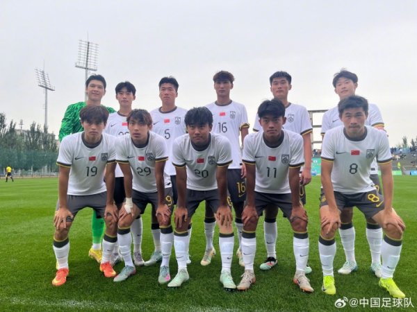 马德兴谈国青1-2韩国：上半场霎时分神丢球，下半场围攻得宠无果