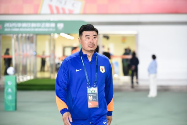 鲁媒：泰山相宜三中卫但问题未透顶处罚 主打大地相助激活瓦科