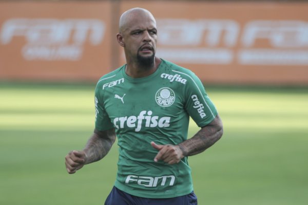 梅洛：15岁时被毒枭要挟，‘你踢球很有出息，再闲荡就击毙你’