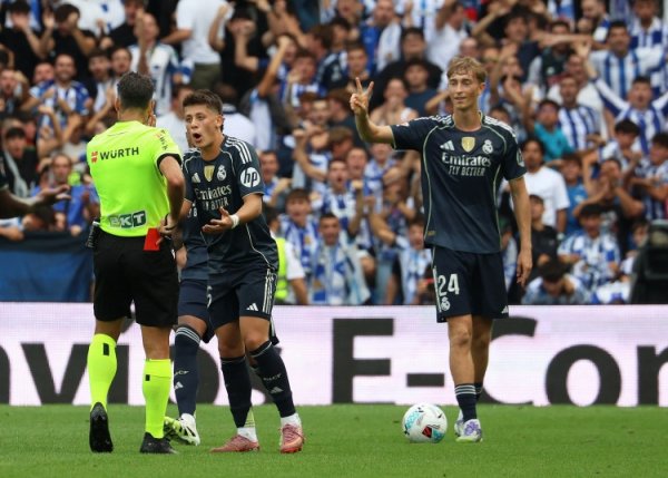 世体：裁委会周四将讲授曼萨诺直红罚下赫伊森的判罚是否正确