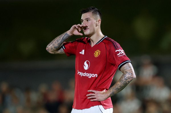 曼晚：曼市德比输球后，曼联更衣室敌对低垂