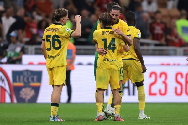 新庆典中场😍米兰700万签魔笛+拉比奥特 完好意思表露带队3连胜🔥