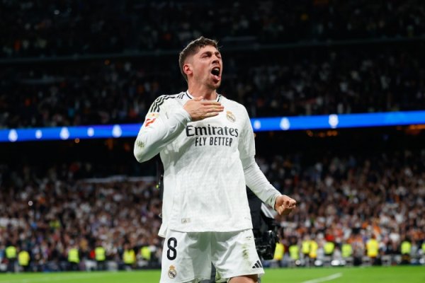 科贝记者：巴尔韦德跑动很积极，但在皇马中场果然毫无存在感