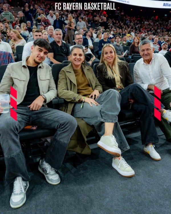 加油恭维！海纳、帕夫洛维奇现场不雅看拜仁男篮比赛