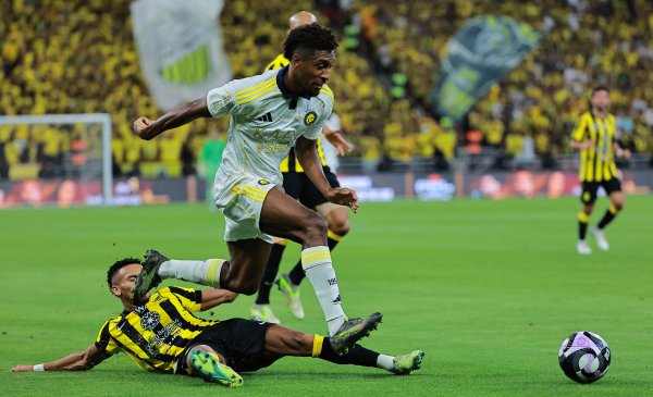 德尚嘲谑科曼：你假期过得怎样样？后者回复：得去巴格达踢球才行