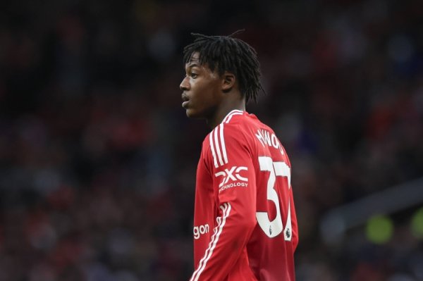 记者：梅努思寻求更多契机，但曼联为看守无东说念主可用不思让其离队