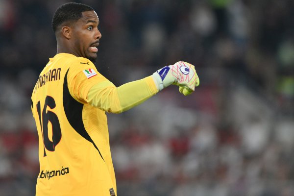 法尔克：曼联和切尔西特意30岁米兰门将迈尼昂，拜仁没蓄意签他