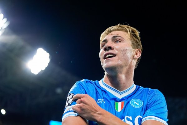 东谈主挪活！霍伊伦本月各项赛事打进6球，与哈兰德比肩五大联赛最多