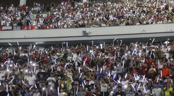 新华社：业内东谈主士盛大以为业余赛事很难出洋脚 城超带动了青训