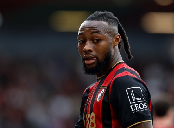 伯恩茅斯主帅谈塞梅尼奥契约：我不了了这些，这不是我的责任