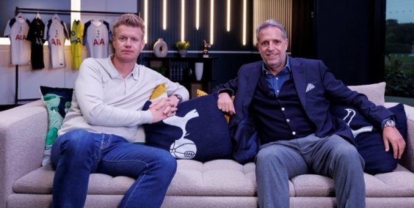 官方：帕拉蒂奇纪念热刺，与约翰-兰格一同担任体育总监