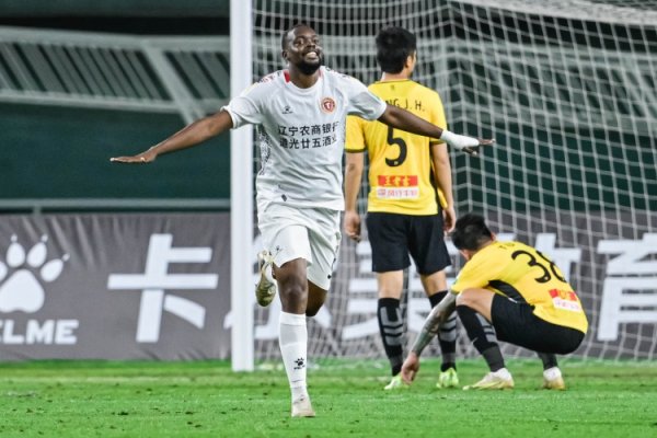 28球不含点球！辽宁铁东谈主外助姆本扎坎坷中甲单赛季进球记载