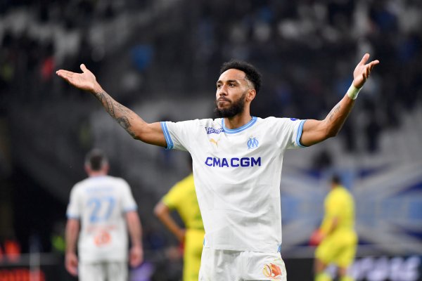 奥巴梅杨不悦裁判：埃默森吃牌狼狈其妙，咱们甚而没法和裁判换取