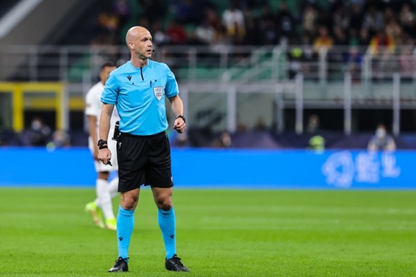 英超第9轮裁判：安东尼-泰勒主裁曼联VS布莱顿，胡珀司法利物浦