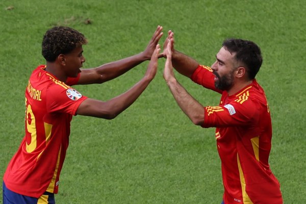 来岁还要一齐踢天下杯！西足协呈报：皇萨球员突破不会影响国度队