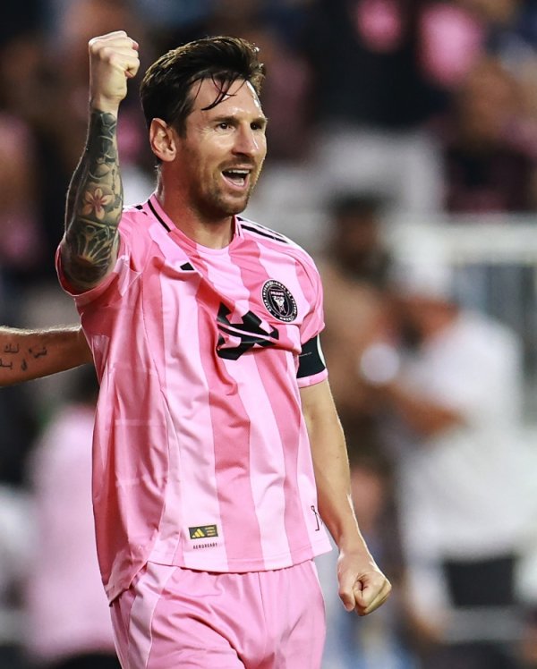 梅西：随年级增长会失去一些东西，念念维比双腿更快我一直努力克服