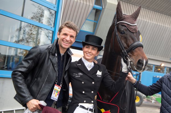 因踢球分居三个月！穆勒：我会念念到太太和家东谈主，但不是念念念