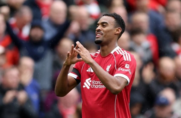 赫拉芬贝赫：续约？我在利物浦很首肯，还没道过让咱们再望望吧