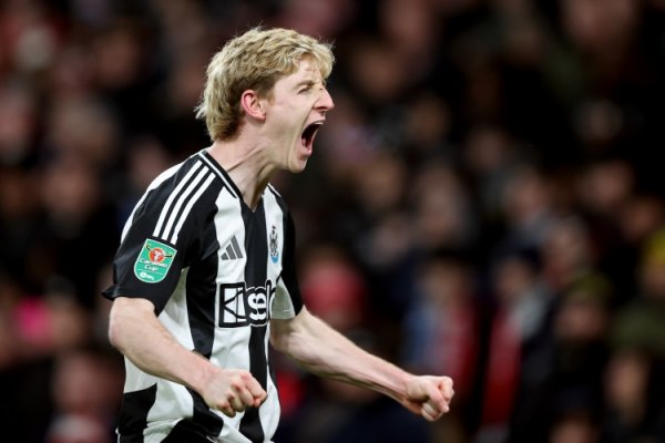 TA：戈登在欧冠和英超的发扬南北极分化 球员一直受髋部伤势的困扰