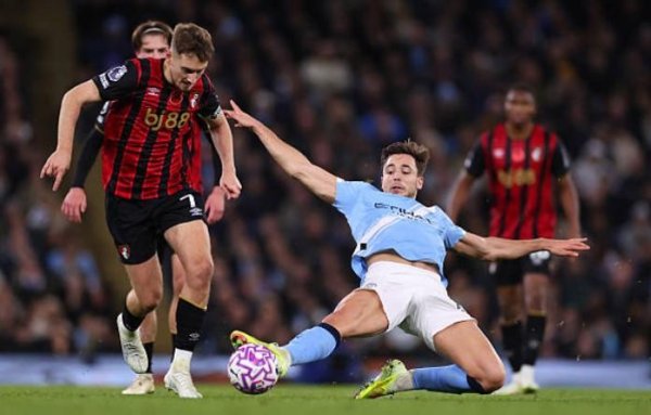 尼科vs伯恩茅斯全场数据: 3次禁锢, 8次夺回球权, 回击7胜4