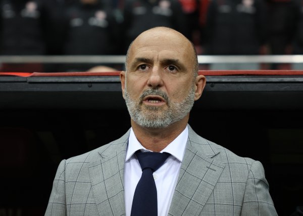 不太出名😂媒体东谈主：普罗别日和拉巴迪亚入围国足主帅临了名单