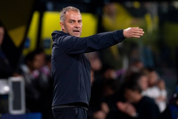 阿斯报：弗里克对拉菲尼亚旧伤复发感到震怒，他条目体能师作念施展