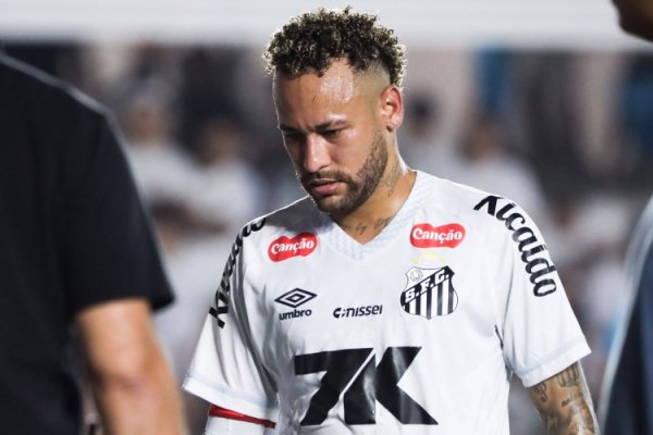 ESPN：内马尔将在假期进行部分半月板切除手术 咫尺持续带伤出战