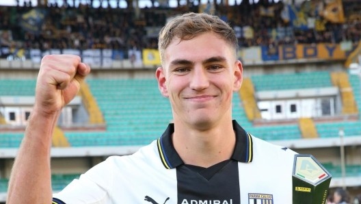 意媒：米兰将在冬季引进新先锋，看上菲尔克鲁格和佩莱格里诺